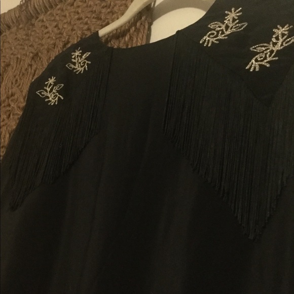 Winter Kate silk fringe cape - Picture 5 of 5